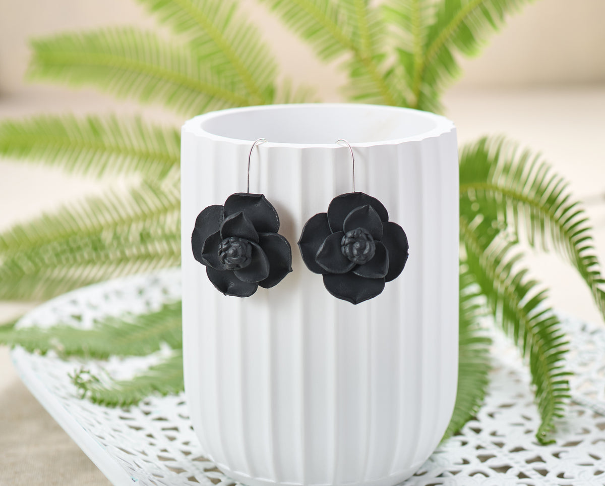 Noir Clay Flower Earrings