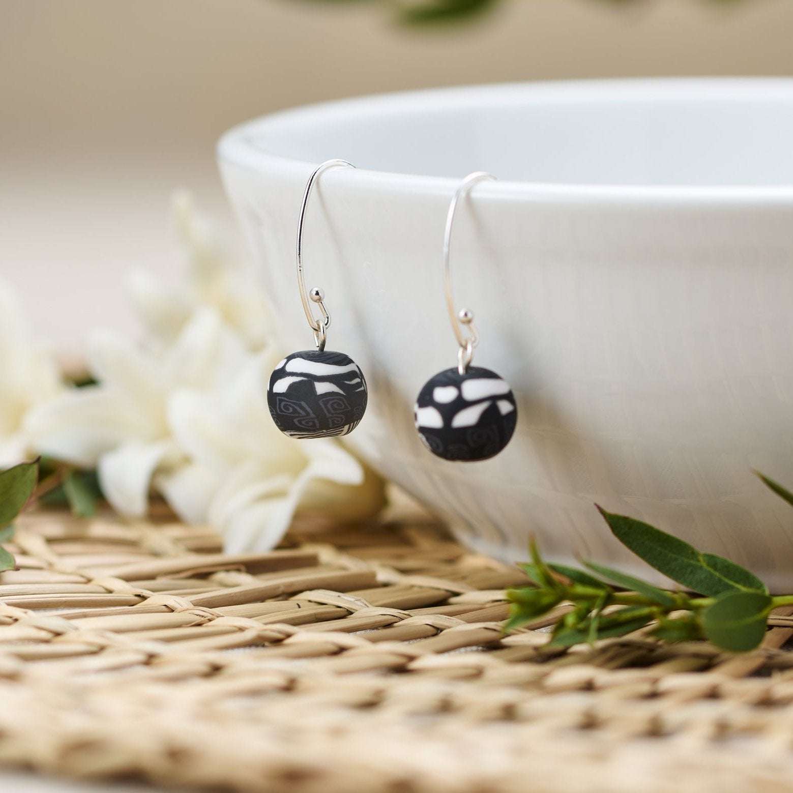 Noir Medium Bead Earrings JILZARAH